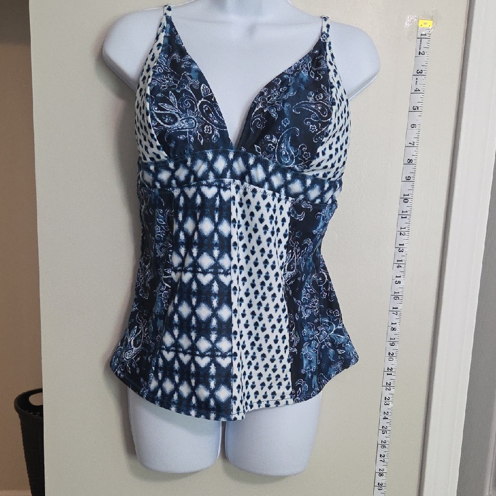 Jessica Simpson Blue‎ and White Fitted Camisole